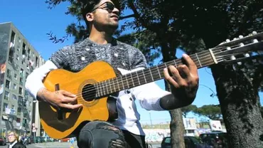 Un cântăreț român s-a afirmat în industria muzicală din Napoli. Cum sună melodia care i-a înnebunit pe italieni (FOTO, VIDEO)