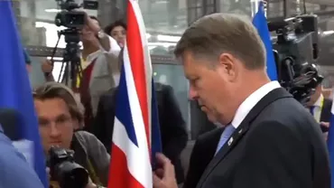 Un clip cu Klaus Iohannis, viral pe internet: Președintele, surprins în timp ce a mutat steagul Marii Britanii, la Consiliul European (VIDEO)