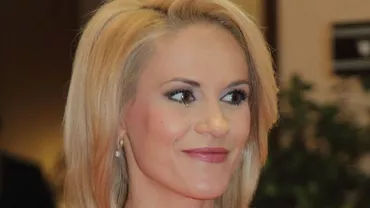 Mesajul Gabrielei Firea de 1 mai: Munca cinstită e calea cea mai sigură către reușită. Ea merită respectată și sărbătorită la un grătar (FOTO)