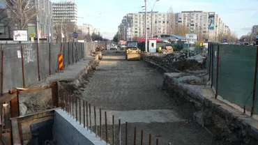 Incident teribil la pasajul de la Piaţa Sudului din Capitală. Un tânăr de 25 de ani s-a aruncat în gol