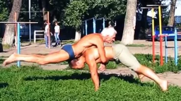 Sportul face minuni: Bărbatul de 71 de ani poate da clasă oricărui tânăr (VIDEO)