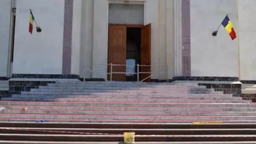 Catedrală cu ÎNCĂLZIRE în treptele exterioare: Să NU alunece credincioşii! (FOTO)