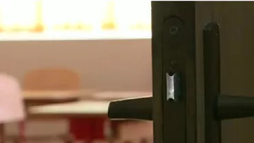 Tragedie în Iași: O fetiţă de 7 ani a murit în faţa colegilor şi a învăţătorului (VIDEO)