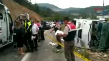 Tragedie în Turcia. Un autobuz cu turiști ruși s-a răsturnat pe o autostradă (VIDEO)