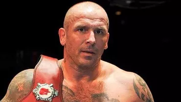 Cătălin Zmărăndescu, la finalul carierei sportive. După 37 de ani de stat în ring, luptătorul a decis să se retragă