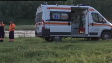 Un pescar a fost găsit mort, cu undița în mână, pe malul râului Ialomița