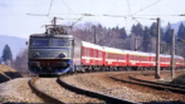 CĂLĂTORII CFR, AFECTAȚI: Trenurile circulă cu viteză redusă din cauza caniculei