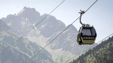 DRAMĂ în India! Șapte oameni, cinci adulți și doi copii, MORȚI! S-a prăbușit TELECABINA în care se aflau (FOTO)