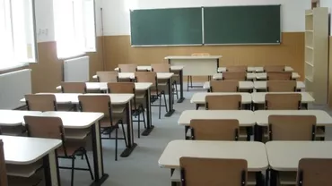 Zeci de elevi au fost eliminați de la prima probă scrisă a examenului de Bacalaureat
