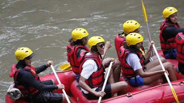 Barack Obama, vacanță de neuitat în Indonezia, împreună cu familia. Cum se distrează fostul cuplu prezidențial