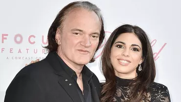 Quentin Tarantino și iubita lui cu 21 de ani mai tânără s-au logodit (FOTO)