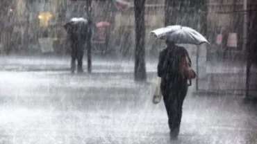 COD PORTOCALIU de ploi abundente, extins până marți pentru BUCUREȘTI și 19 județe (FOTO, VIDEO)