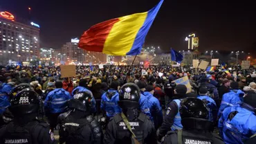 "Nu #rezist - Protestatarii ÎNCALCĂ LEGEA". Fostul premier, dezvăluiri despre manifestanțiile din Piața Victoriei