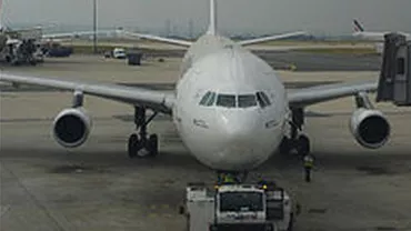 SUA: Trei persoane, RĂNITE într-un INCIDENT la bordul unui avion