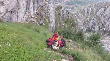 Operațiune de salvare în munți: Cincisprezece salvamontişti intervin