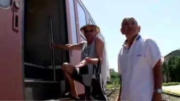 Coborârea din tren necesită echipament de alpinism: CONDIȚII DEPLORABILE în gările stațiunilor de pe Litoral