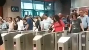Modernizarea produce HAOS la metrou! Reacţia Metrorex după cozile interminabile din ultimele două zile
