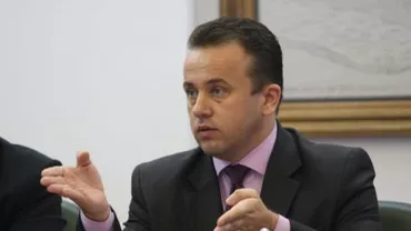 Percheziții la universități: Ce legătură are ministrul Educației, Liviu Pop, cu una dintre instituțiile unde au descins procurorii 