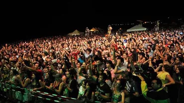 Festivalul Smart Folk You Florian Pittiş, ajuns la cea de-a XIII-a ediţie, are loc în acest week-end, la Vama Veche!