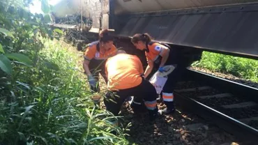 Încă o tragedie pe calea ferată. Un bărbat a murit încercând să-și salveze soția (VIDEO)