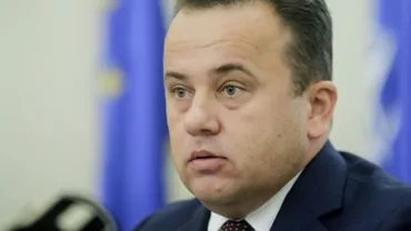 Ministrul ”Genunche” Pop a revocat, prin fax, șefii inspectoratelor școlare din 13 județe. Unul dintre ei reclamă presiuni politice și nereguli