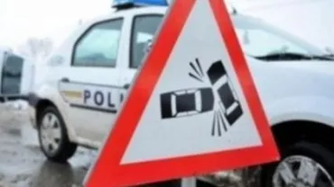 Neamț: Un autocar plin cu turiști germani, implicat într-un accident rutier 