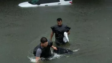 Intervenție în Texas după furtuna Harvey. Peste 1.000 de persoane salvate din mijlocul apelor (FOTO/VIDEO)