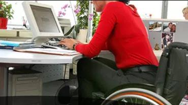 Firmele cu peste 50 de angajați trebuie să angajeze persoane cu handicap, altfel datorează bani la stat