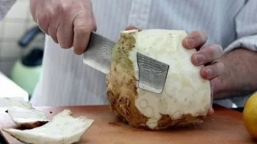 Sănătate curată! AMESTECUL MIRACULOS de țelină, banane și mere. Iată pentru ce este bun