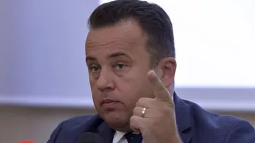 Anchetă la Ministerul Educației. Anul școlar 2016-2017 a început cu manuale școlare neautorizate