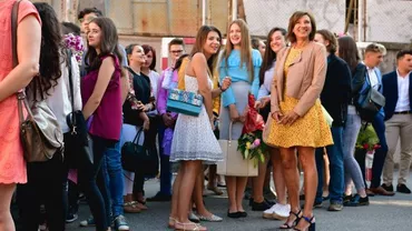 Carmen Iohannis, prezentă la deschiderea anului școlar, la Sibiu: ”Nu vreau să renunț la iubirea vieții mele,... școala” (FOTO, VIDEO)