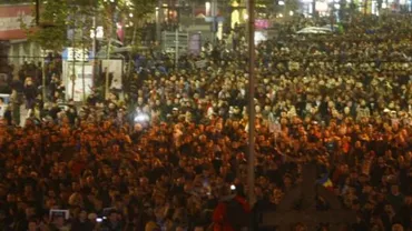 Manifestație la Paris! Sute de oameni au ieșit în stradă (FOTO)
