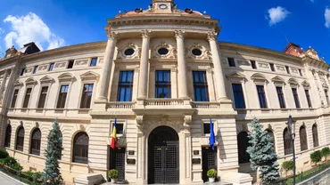 Hai în țară repede, să lucrați la BNR! Lefuri de trei ori mai mari și prime de instalare pentru specialiștii întorși de pe meleaguri străine