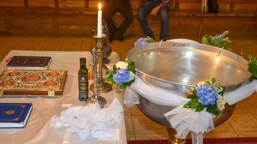 Din ce cauză a murit bebelușul din Iași după slujba de botez. Ce spune părintele Constantin Necula