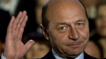 Traian Băsescu, extrem de virulent la adresa alertei meteo din Capitală: "Introducerea spaimelor către populaţie din cauza faptului că în România, toamna, bate vântul"