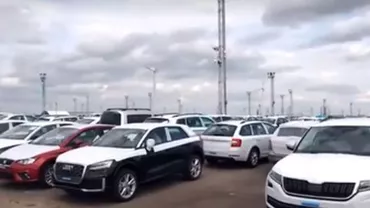 Activiștii Greenpeace au blocat importul a mii de automobile Volkswagen diesel, urcând pe o navă de 23.000 de tone care le transporta la Londra: „Sunt toxice!” (VIDEO)