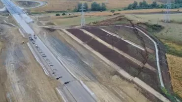 Alunecare de teren pe Autostrada Sebeș-Turda. CNAIR și constructorul știau de problemă din 2006, dar n-au făcut nimic (FOTO)