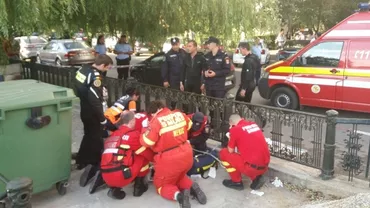 Intervenție DRAMATICĂ a celor de la SMURD în Capitală, după ce un copil și un bărbat au căzut în Dâmbovița