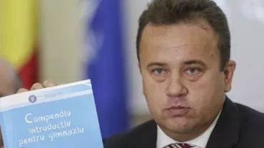 Liviu Pop, la deschiderea anului universitar: „Faceţi o facultate ca să reuşiţi în viaţă! Învăţaţi carte, ajutaţi România să se ridice”