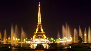 Turnul Eiffel își stinge luminile în semn de omagiu pentru victimele de la Marsilia și Las Vegas