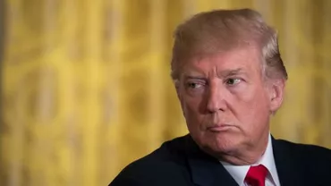 L-a făcut imbecil pe Trump, dar nu vrea să demisioneze (FOTO)