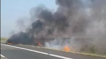 INCENDIU pe Autostrada spre Constanța: Traficul e OPRIT