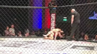 Cine i-a dat indicații de pe margine fiului lui Zmărăndescu în timpul meciului. Toată lumea a rămas uimită (VIDEO)