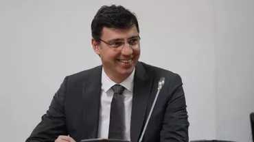 Oamenii protestează, Ionuț Mișa ține discursuri. Ministrul Finanțelor se încurcă în explicații privind introducerea taxei de solidaritate (VIDEO)