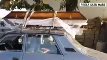 Imagini halucinante: Și-a plimbat fratele mort pe capotă prin tot orașul (VIDEO)