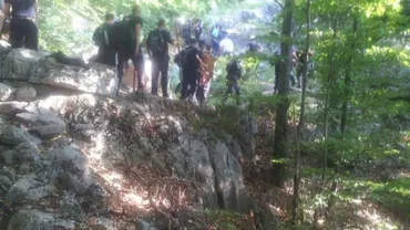 ALERTĂ! O fetiţă de doi ani a dispărut într-o pădure din Prahova