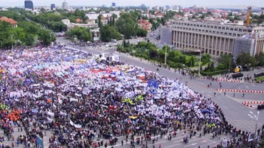 Angajaţii Dacia ies în stradă împotriva Guvernului PSD: “Veți fi înlocuiți cu roboți. Ăia nu fac mitinguri” (VIDEO STUPEFIANT)