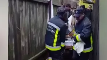 Cu sicriul prin Voluntari! Strada-ngustă / Unde gustă / Omul moartea mai din plin! (VIDEO)