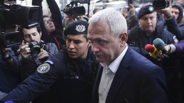 A fugit de presă. Liviu Dragnea, apărat de jandarmi la ieșirea de la DNA. Surse: Șeful PSD, URMĂRIT PENAL (FOTO,VIDEO)