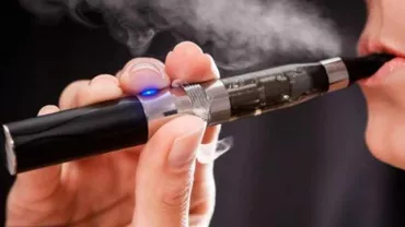INCREDIBIL! Ţigările ELECTRONICE, mai nocive decât cele clasice: Cercetătorii anunţă ce poţi păţi